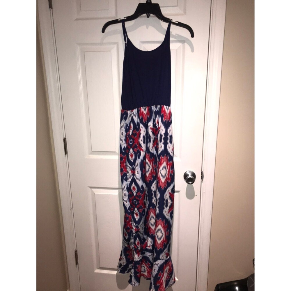 Small Charming Charlie Maxi Dress 🌺